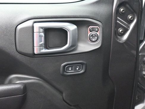 Used 2022 Jeep Wrangler Unlimited Sport AWD/4WD image 11