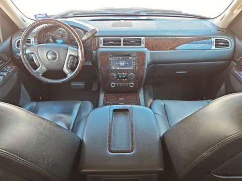 Used 2011 GMC Sierra 2500 Denali AWD/4WD image 17
