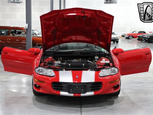 Used 2002 Chevrolet Camaro Z28 w/ SS Performance/Appearance Pkg image 21