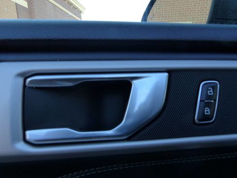 Used 2021 Ford Explorer XLT w/ Equipment Group 202A image 19