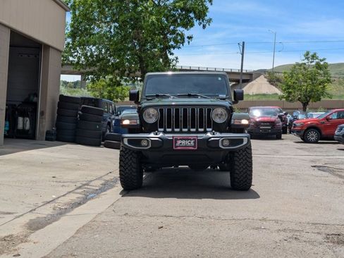 Used 2022 Jeep Wrangler Unlimited Sahara w/ Cold Weather Group AWD/4WD image 2