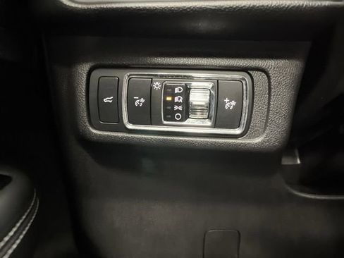 Used 2024 Lincoln Corsair AWD image 24