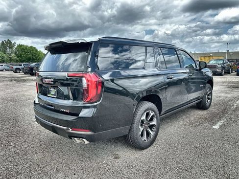 New 2026 GMC Yukon XL AT4 Ultimate w/ LPO, Floor Liner Package AWD/4WD image 11