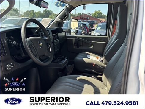 Used 2024 Chevrolet Express 3500 w/ Power Convenience Package RWD image 12