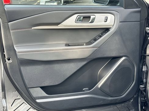 New 2025 Ford Explorer Active w/ Active Comfort Package image 14