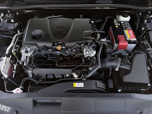 Used 2021 Toyota Camry XSE FWD image 30