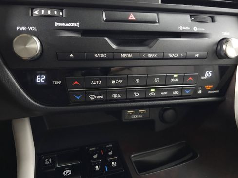 Used 2020 Lexus RX 350 AWD w/ Premium Package image 27