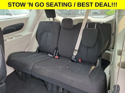 Used 2023 Chrysler Voyager LX FWD image 11