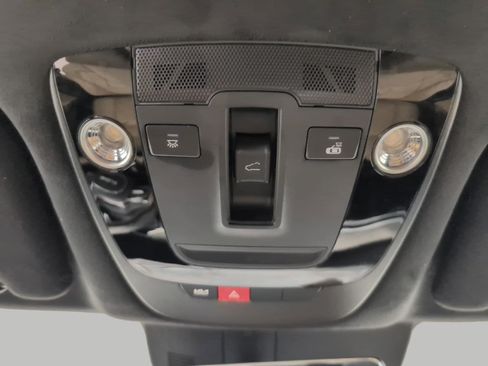 Used 2025 Kia Sorento SX Prestige w/ Olive Brown Leather Package AWD/4WD image 19