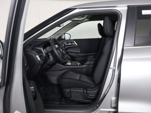 New 2026 Mitsubishi Outlander ES AWD/4WD image 28