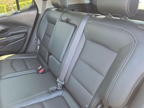 Used 2023 GMC Terrain SLT w/ Tech Package image 17