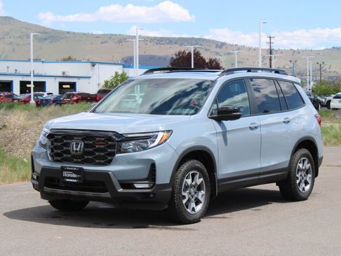 Used 2023 Honda Passport TrailSport image 7