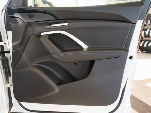 Used 2025 Audi Q5 Premium image 26