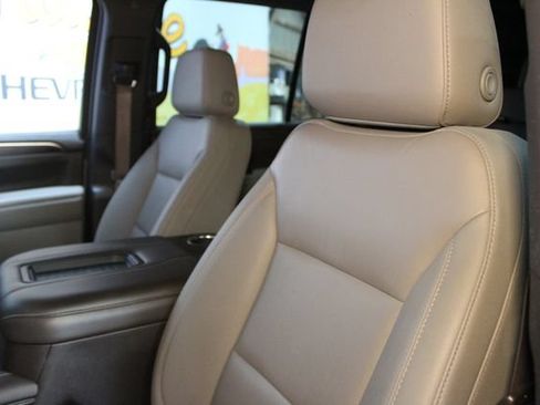 Used 2022 Chevrolet Tahoe LT w/ Luxury Package AWD/4WD image 22
