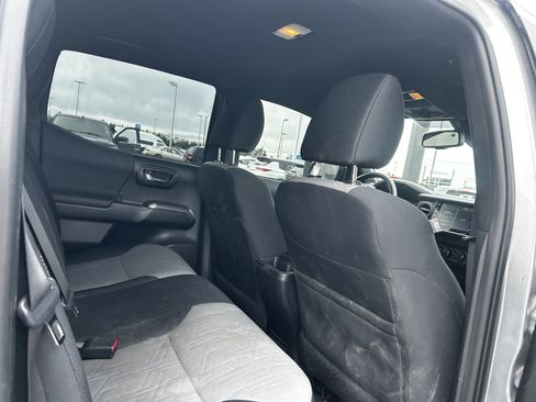 Used 2021 Toyota Tacoma TRD Off-Road w/ Technology Package image 11