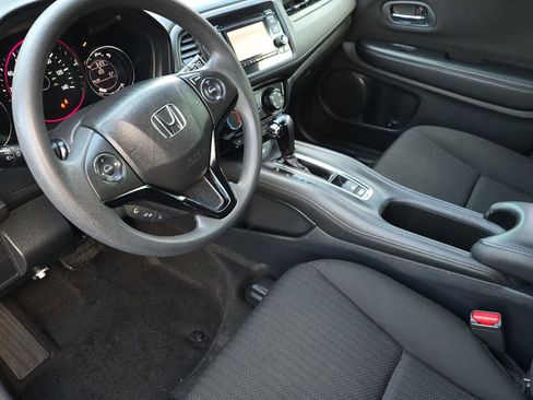 Used 2016 Honda HR-V LX image 11