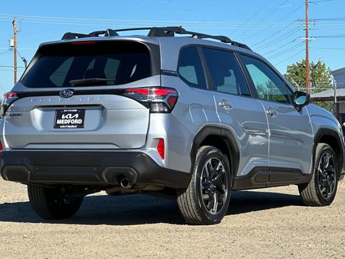 Used 2025 Subaru Forester Limited w/ Popular Package #2 AWD/4WD image 4