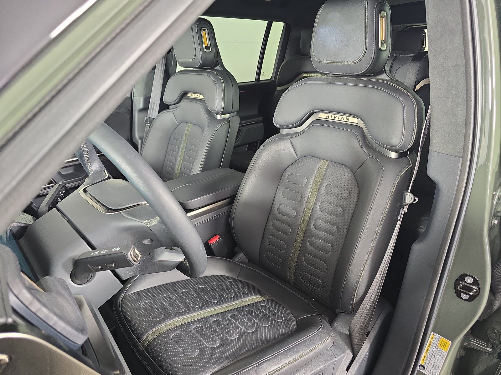 Used 2022 Rivian R1S Launch Edition Quad AWD/4WD image 20