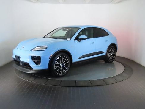 Used 2025 Porsche Macan 4 Electric w/ Premium Package AWD/4WD image 1