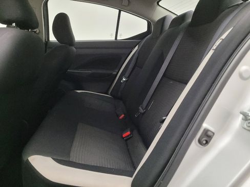 Used 2021 Nissan Versa SV FWD image 18