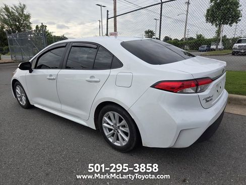 Used 2024 Toyota Corolla LE w/ LE Convenience Package FWD image 7