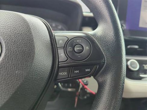 Used 2023 Toyota Corolla LE FWD image 17