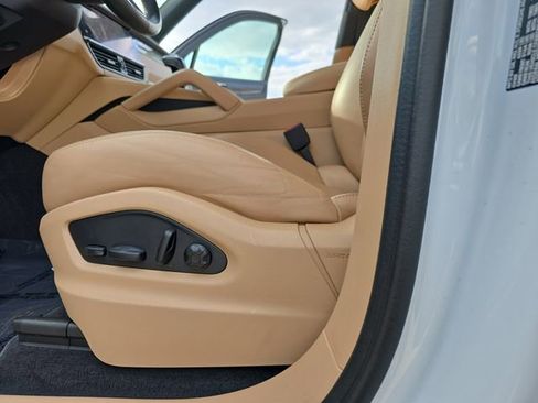Used 2022 Porsche Cayenne w/ Premium Package AWD/4WD image 27