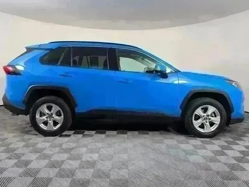 Used 2019 Toyota RAV4 XLE AWD/4WD image 47