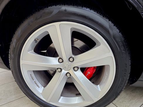 Used 2010 Dodge Challenger SRT8 w/ SRT Option Group II RWD image 33