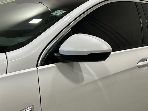 Used 2019 Buick Regal Preferred image 12