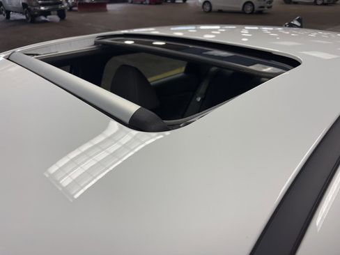 Used 2025 Hyundai Elantra SEL image 11