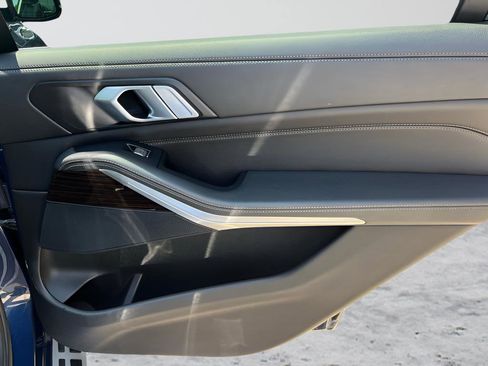 Used 2020 BMW X7 xDrive40i w/ Cold Weather Package image 36