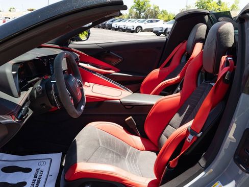 Used 2025 Chevrolet Corvette Z06 w/ Stealth Interior Trim Package RWD image 22
