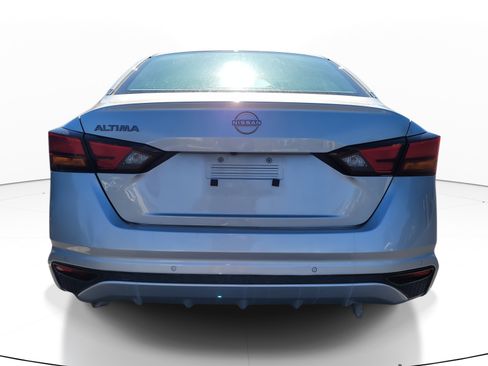 Used 2024 Nissan Altima 2.5 S image 5