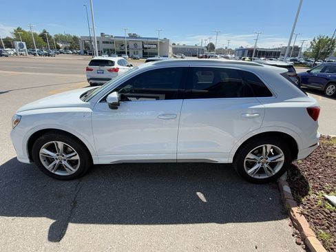 Used 2019 Audi Q3 2.0T Premium Plus AWD/4WD image 4