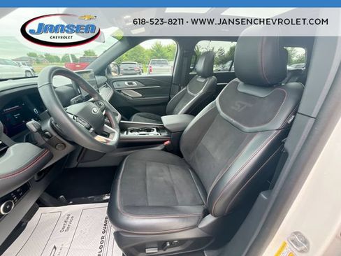 Used 2025 Ford Explorer ST AWD/4WD image 19