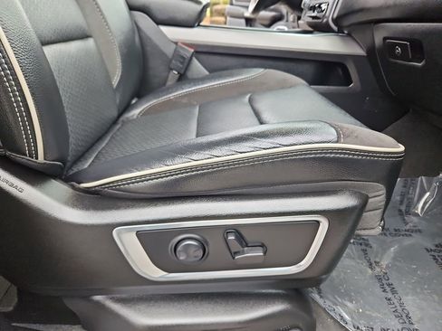 Used 2024 RAM 1500 Laramie image 26