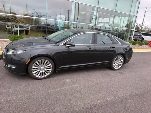 Used 2013 Lincoln MKZ AWD image 2