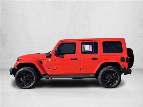Used 2023 Jeep Wrangler Unlimited Sahara w/ Cold Weather Group AWD/4WD image 8