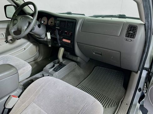 Used 2002 Toyota Tacoma PreRunner image 23
