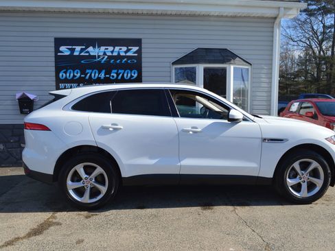 Used 2020 Jaguar F-PACE Premium image 6