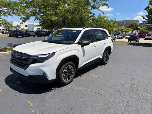 Certified 2025 Subaru Forester Premium AWD/4WD image 7