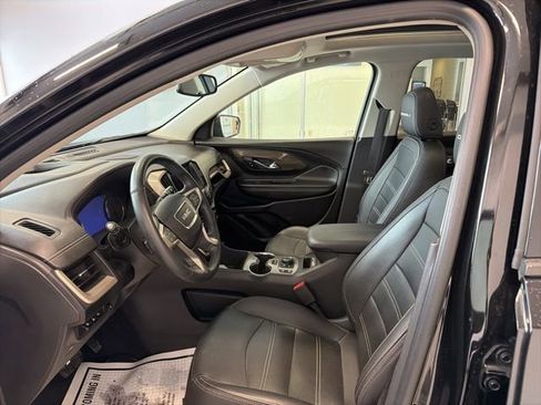 Used 2023 GMC Terrain Denali w/ Denali Premium Package image 11