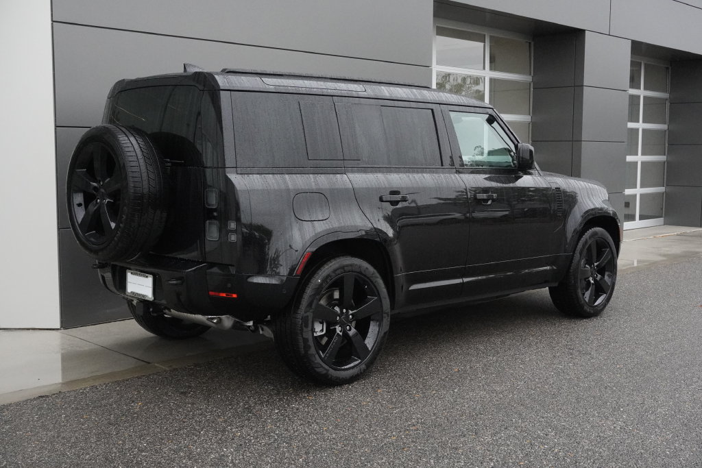 New 2026 Land Rover Defender 110 X-Dynamic SE AWD/4WD image 4