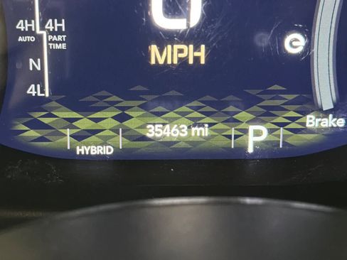 Used 2021 Jeep Wrangler Unlimited Sahara w/ Cold Weather Group image 26