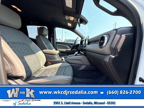 Used 2024 Chevrolet Colorado ZR2 AWD/4WD image 30
