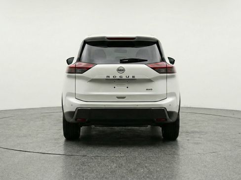 Used 2025 Nissan Rogue SV AWD/4WD image 7