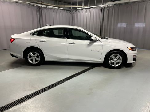 Used 2025 Chevrolet Malibu LS w/ Driver Confidence Package image 8
