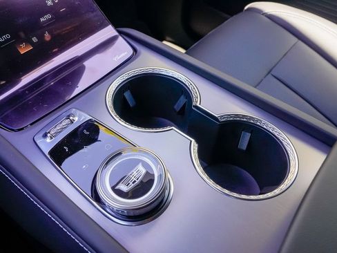 Used 2026 Cadillac Vistiq Luxury image 30