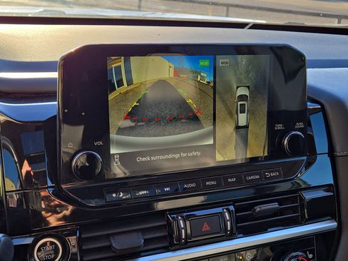 Used 2022 Nissan Pathfinder SL w/ SL Premium Package image 18